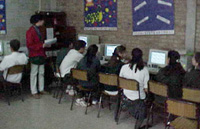 ef_s_laboratorio_computacion.JPG (21096 bytes)